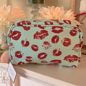 💋 Vinyl aqua kiss bag made for Macys makeup cosmetics or toiletry bag.